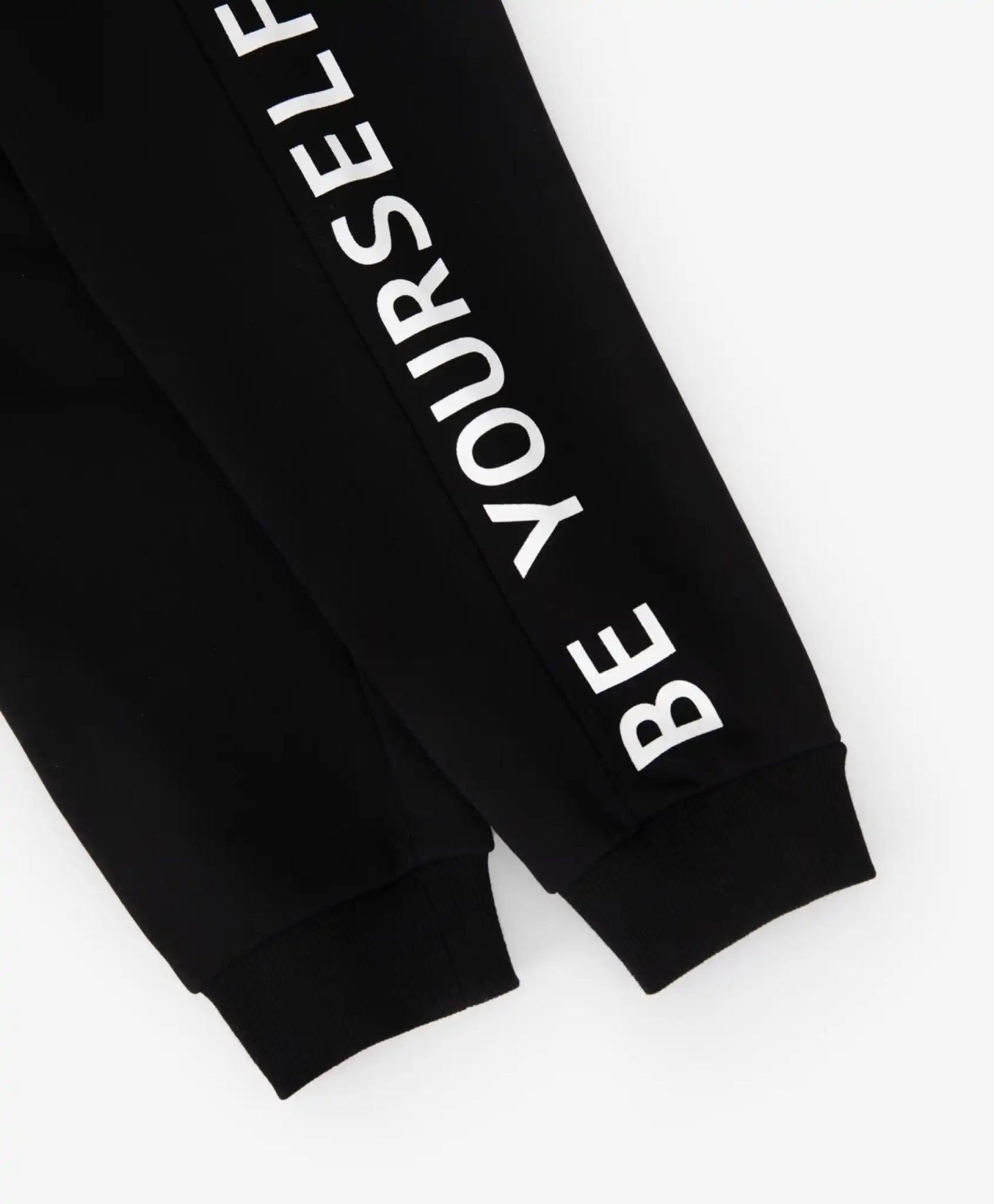 Черни джогинг обувки Gulliver с джобове с цип