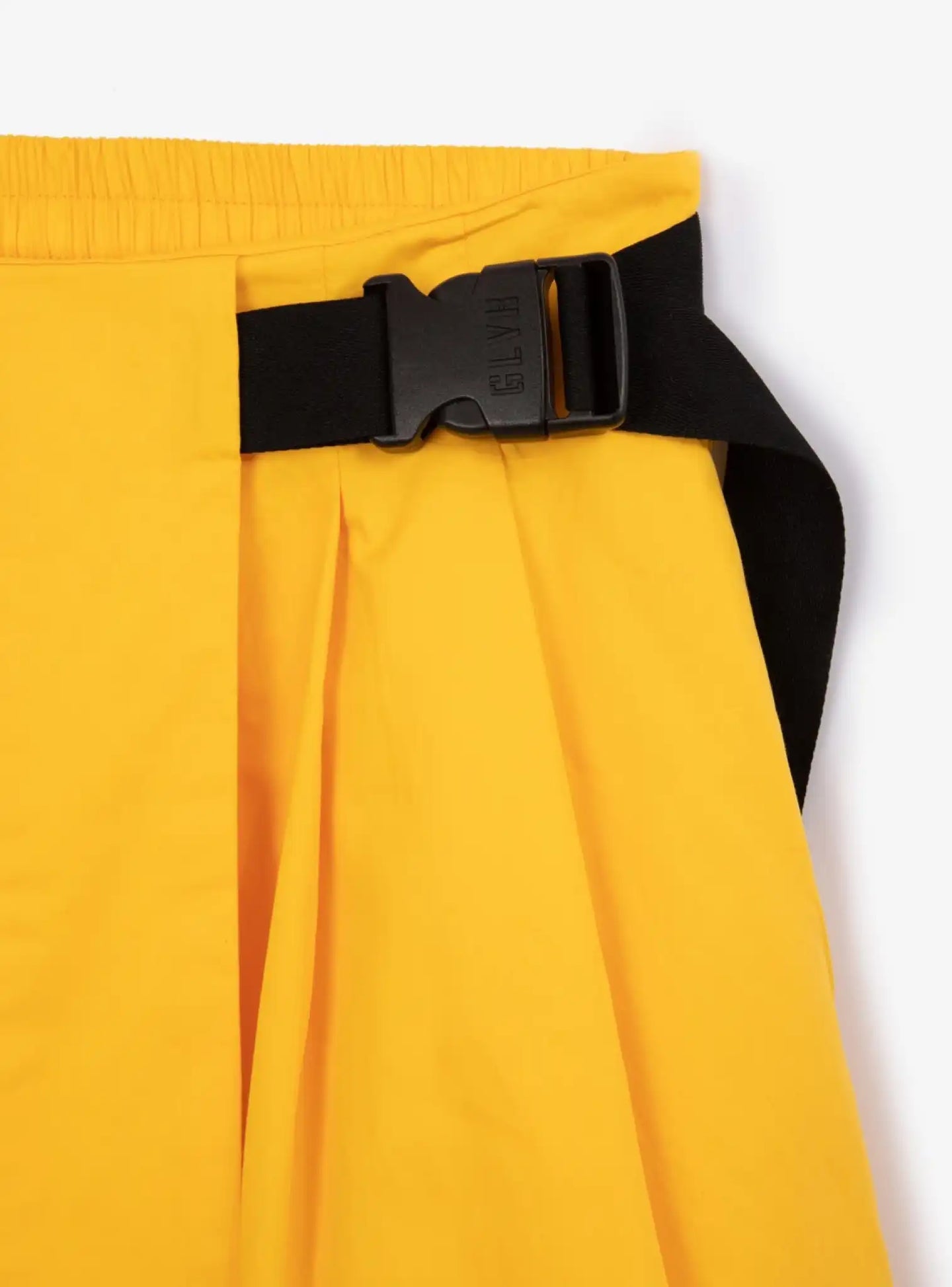 Панталони-кулоти с прехлупване, имитиращо пола на Gulliver