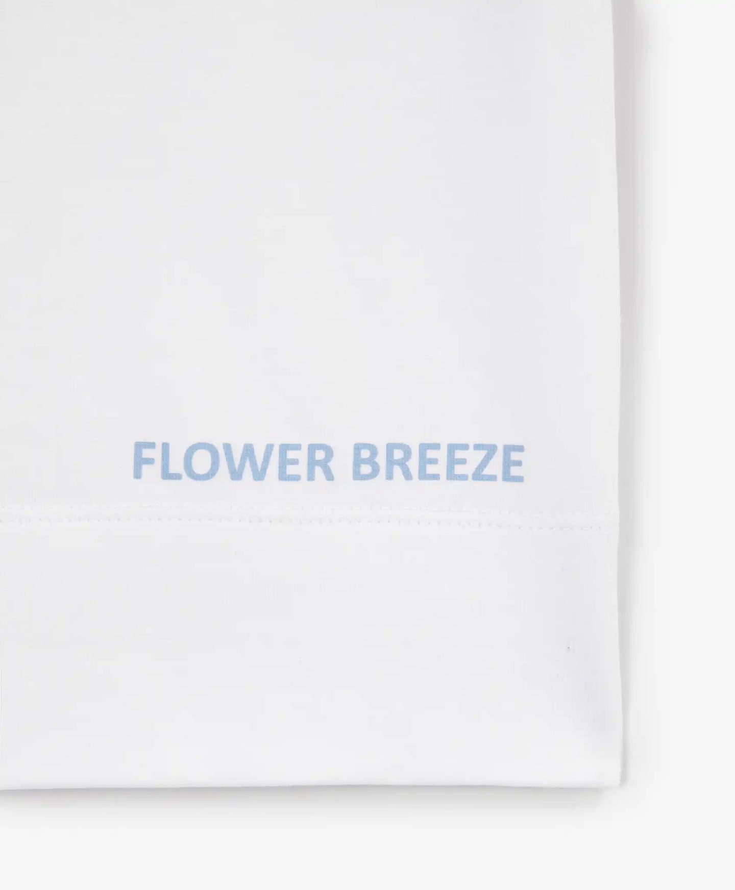 Тениска за момиче с флорален принт и декорация от пайети бяла Gulliver