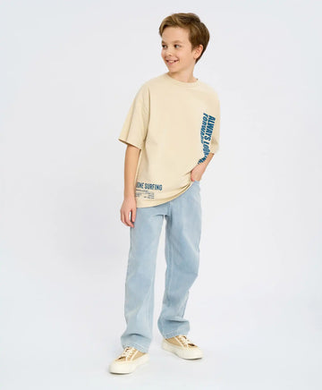 Тениска с къс ръкав за момче млечнобяла оверсайз с принт Button Blue