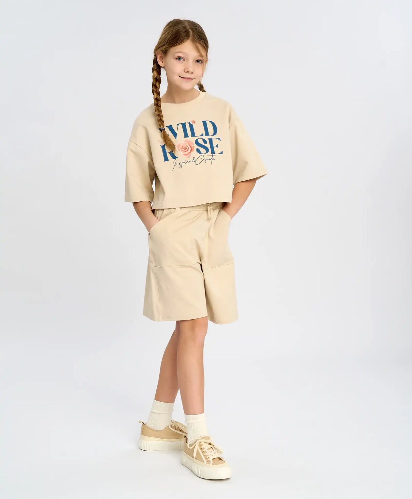 Бермуди за момиче млечнобели с ластичен колан и джобове Button Blue