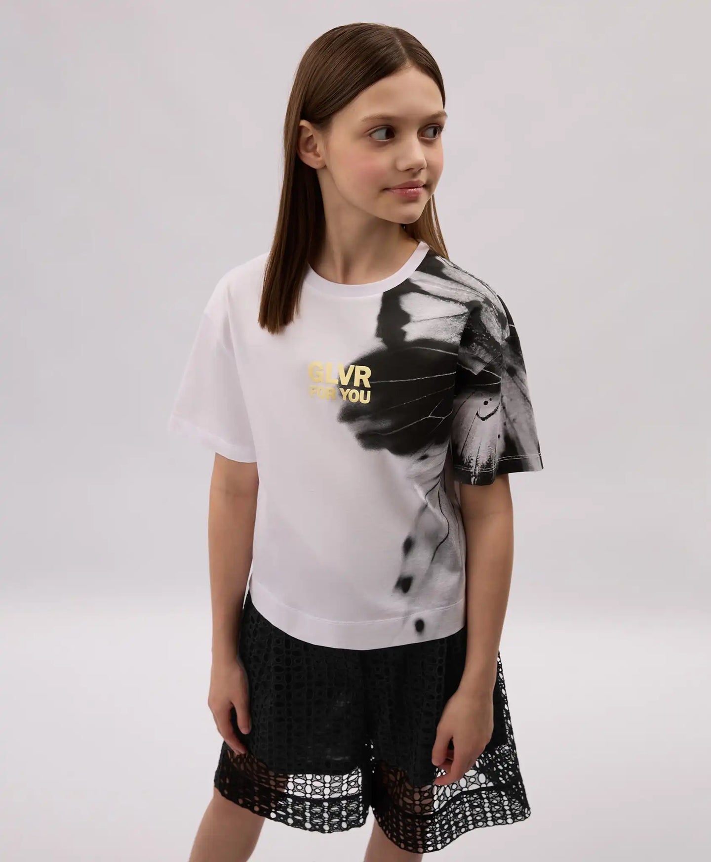 Тениска за момиче с асиметричен принт бяла Gulliver