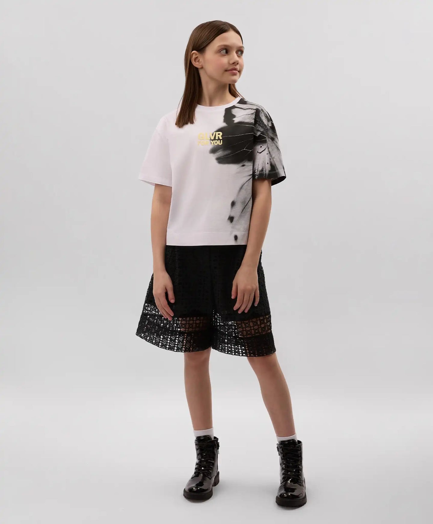 Тениска за момиче с асиметричен принт бяла Gulliver