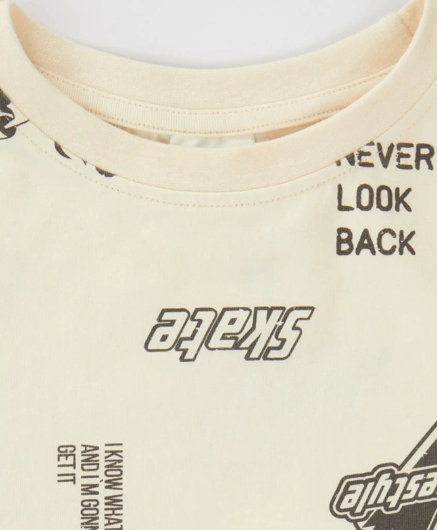 Тениска оверсайз с къс ръкав и ол-овър принт кремава за момче Button Blue