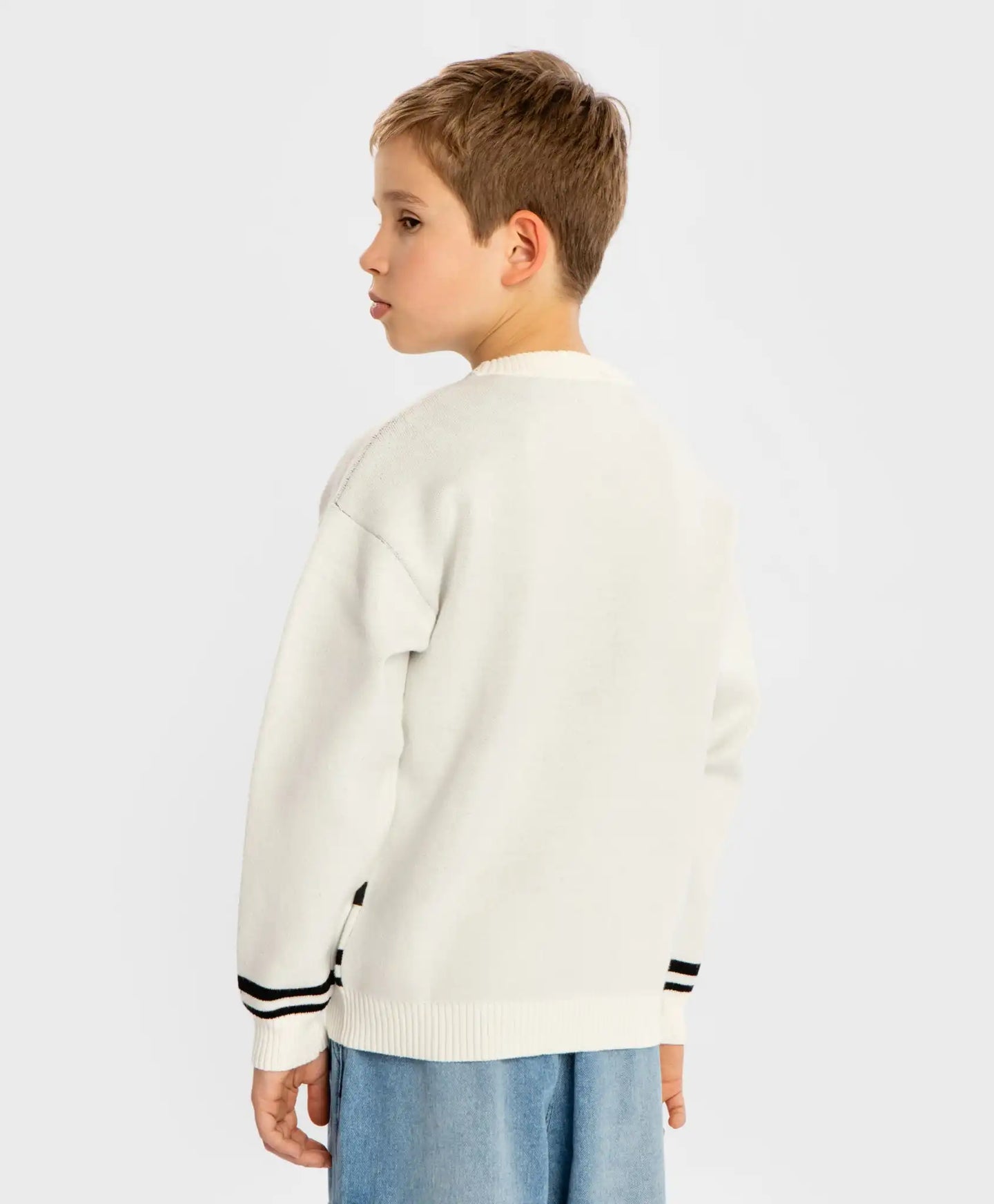 Пуловер с жакардов принт на компютърна тематика кремав за момче Button Blue