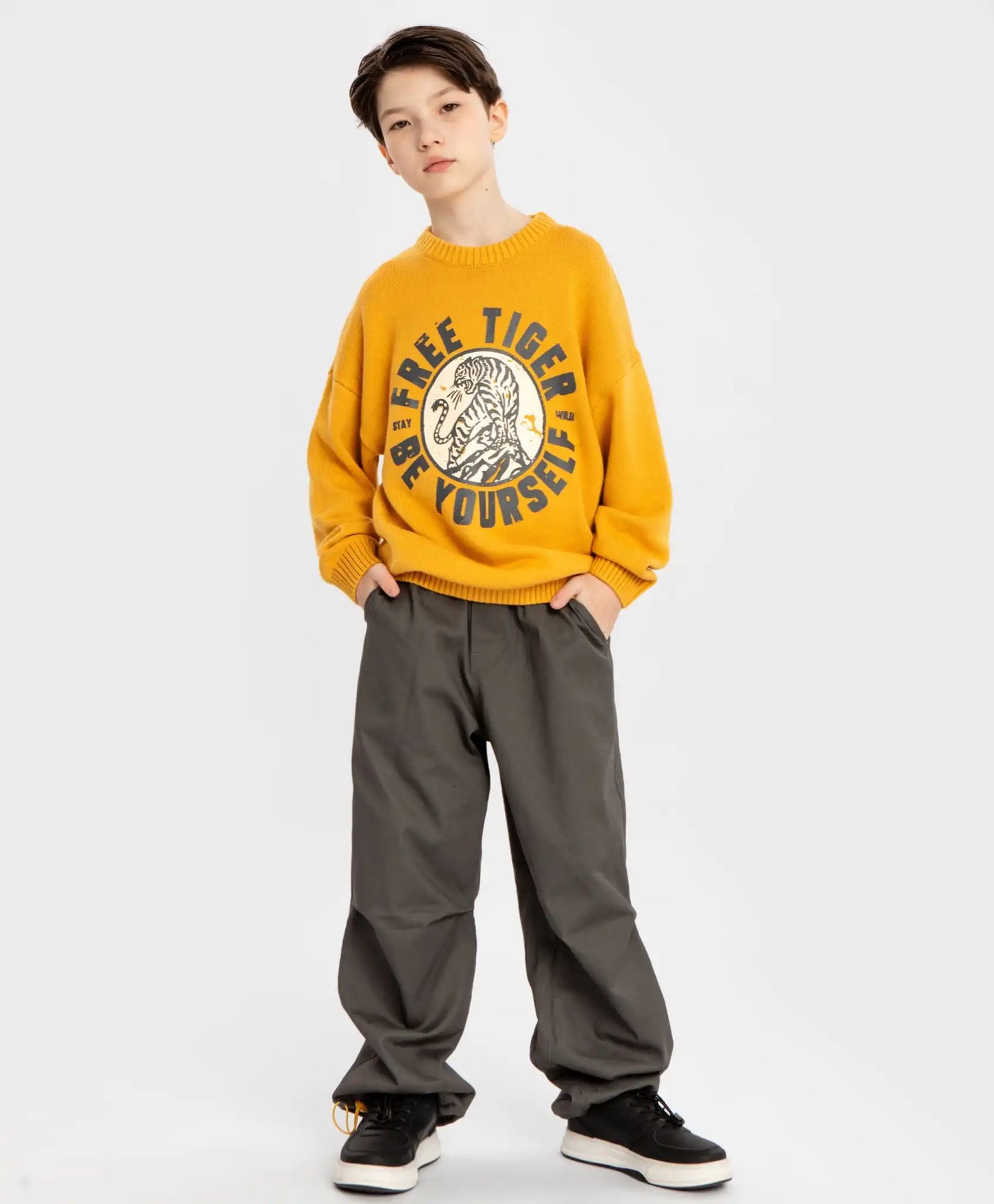 Панталони с плисета и регулиране на ширината на крачолите сиви за момче Button Blue