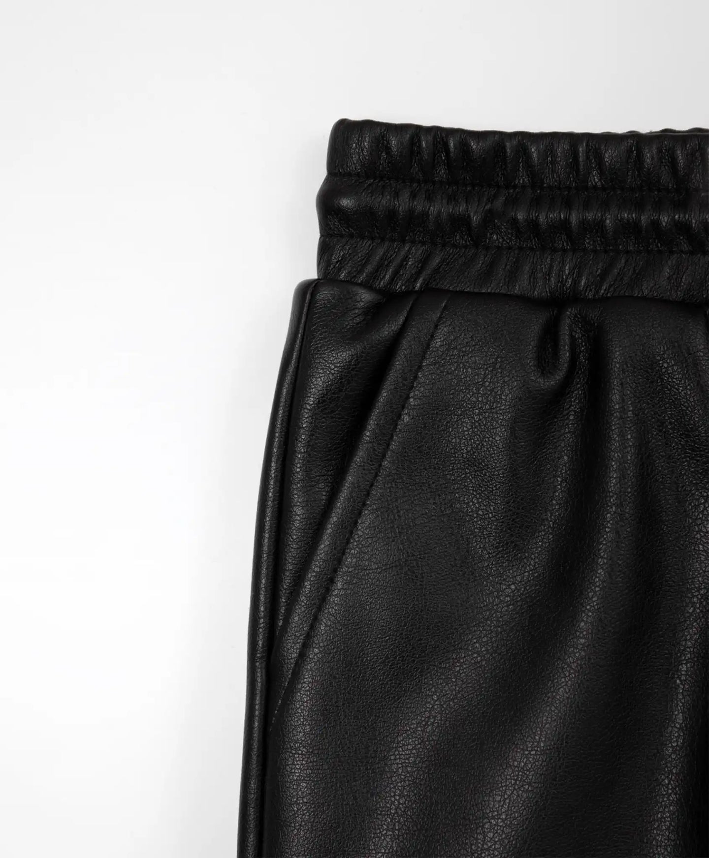 Панталони от еко кожа с памучна подплата - черни, Gulliver