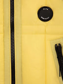 Утеплен стегнат елек с контрастна отделка на Gulliver