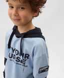 Лонгслив с качулка за момче с имитация на многослойност и принт син Gulliver