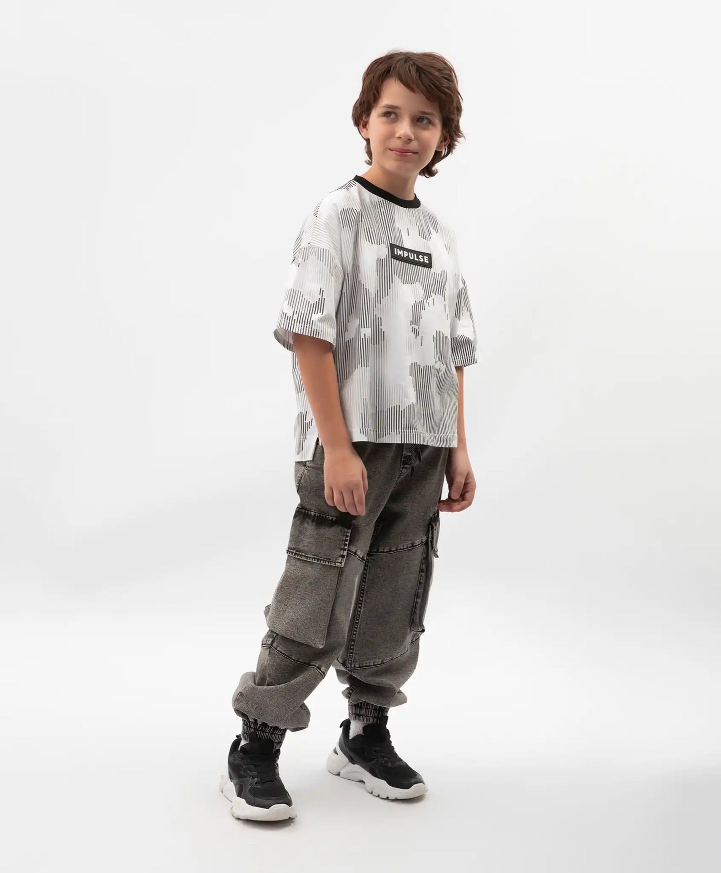 Тениска за момче с принт оверсайз бяла Gulliver