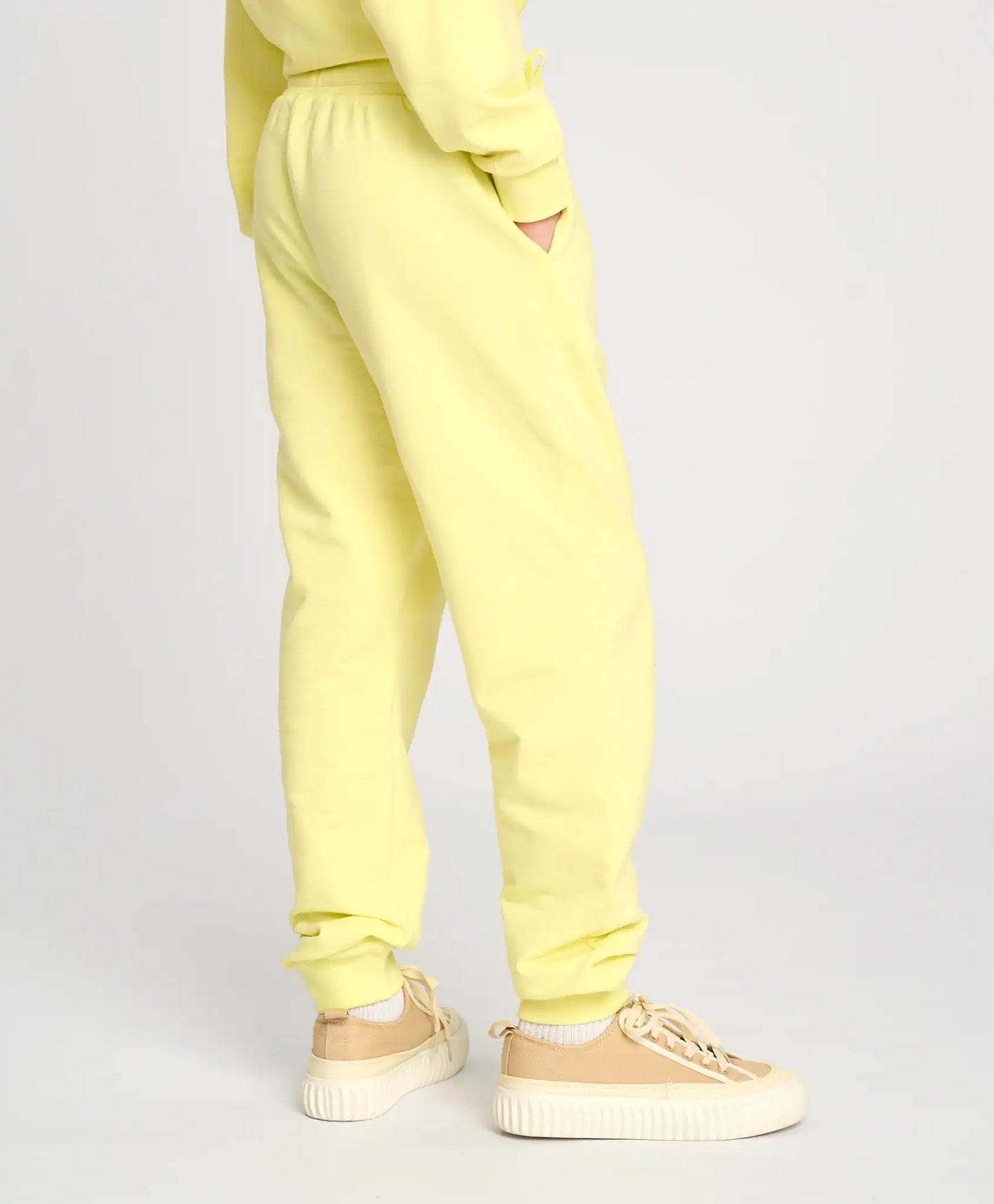 Базови детски джогъри жълти с ластичен колан Button Blue