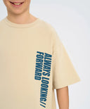 Тениска с къс ръкав за момче млечнобяла оверсайз с принт Button Blue