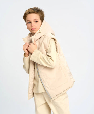 Детски утеплен елек с качулка млечнобял Button Blue