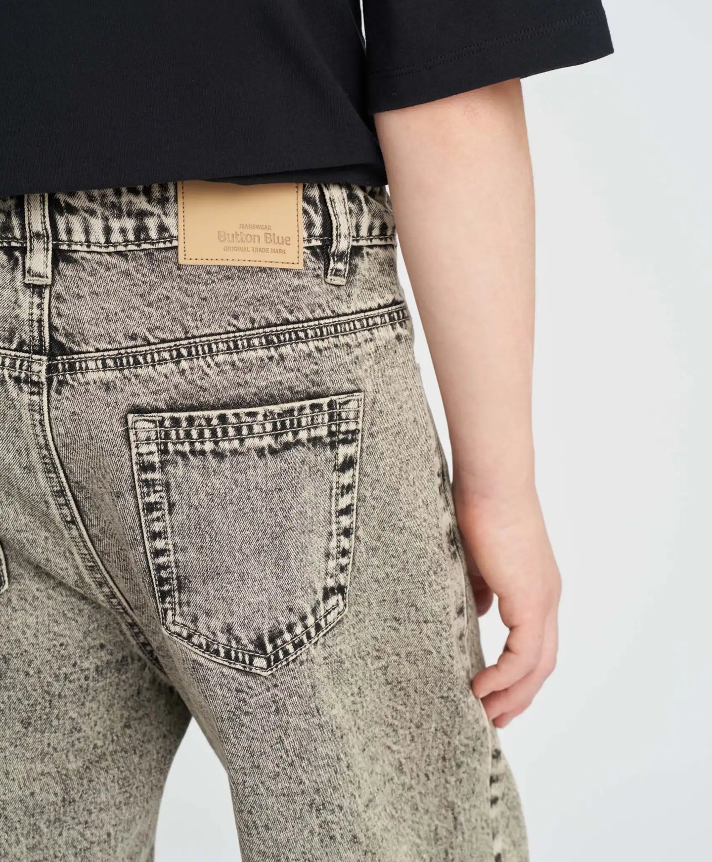 Детски прави дънки сиви Button Blue