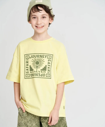 Тениска с къс ръкав за момче оверсайз жълта с принт Button Blue