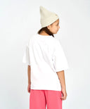 Тениска с къс ръкав за момиче бяла оверсайз с принт Button Blue