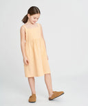 Ленен сарафан с тънки презрамки за момиче оранжев с панделка Button Blue