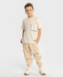 Тениска с къс ръкав и джоб кремава за момче Button Blue