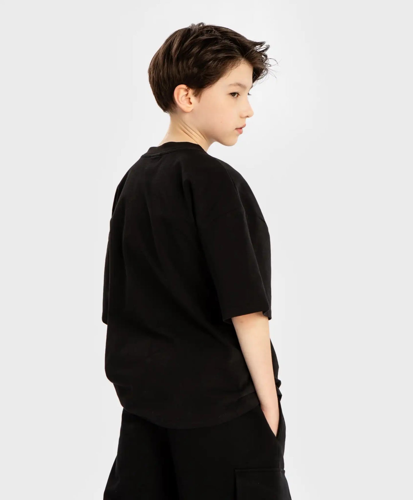 Тениска с къс ръкав и метализиран принт черна за момче Button Blue